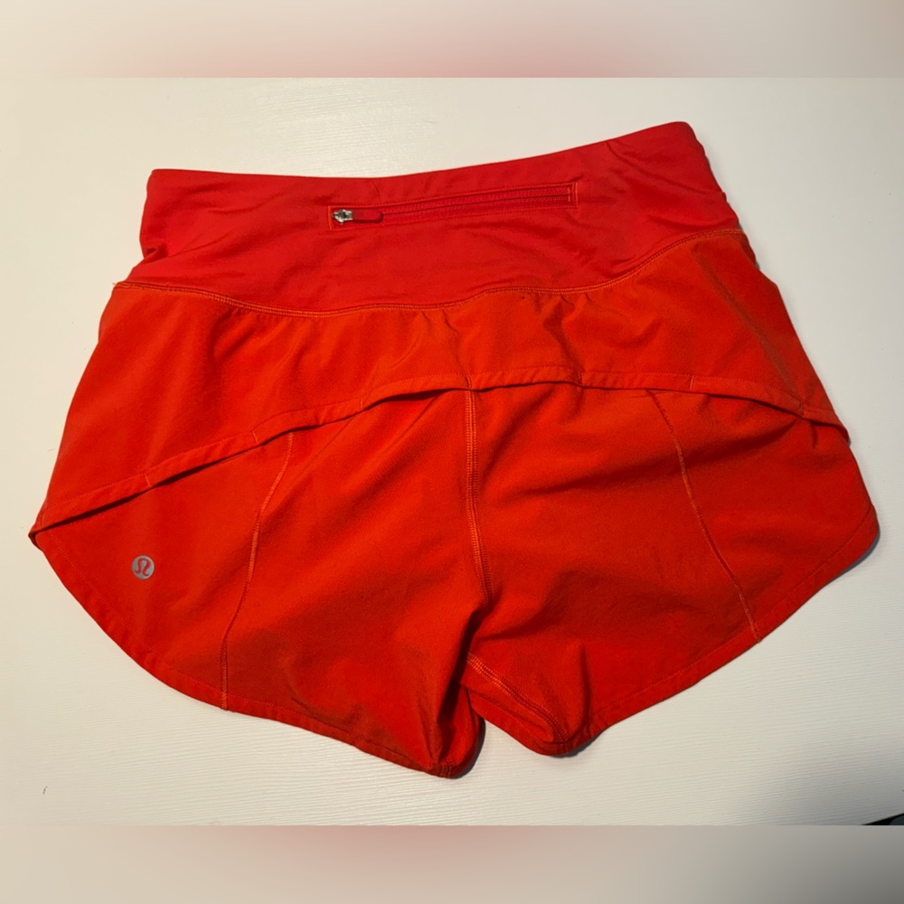 Lululemon Speed Up 4 inch shorts